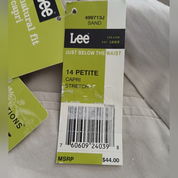 Lee Just Below The Waist Womens Capri Size 14 Petite Color Sand - Picture 11 of 14
